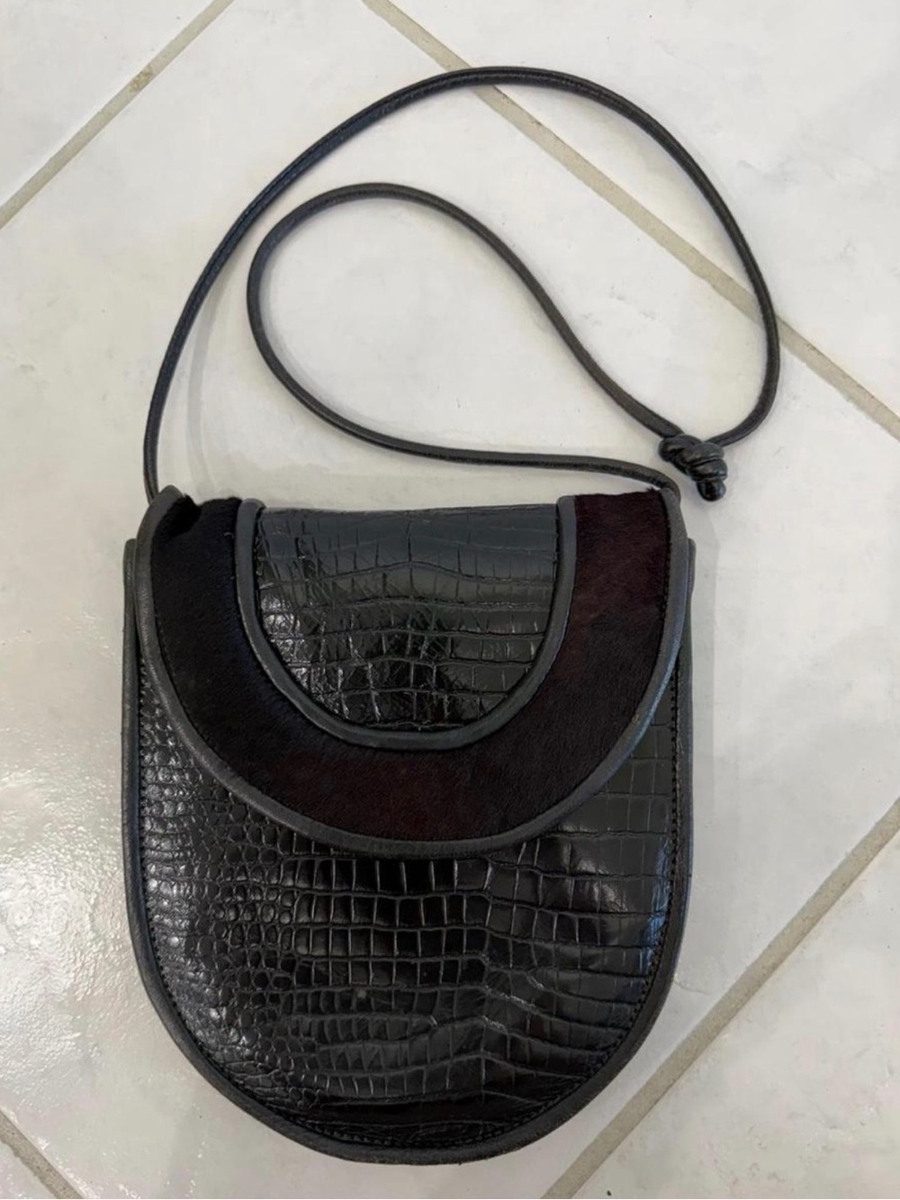 Vintage Black Croc-Embossed Leather Crossbody Bag